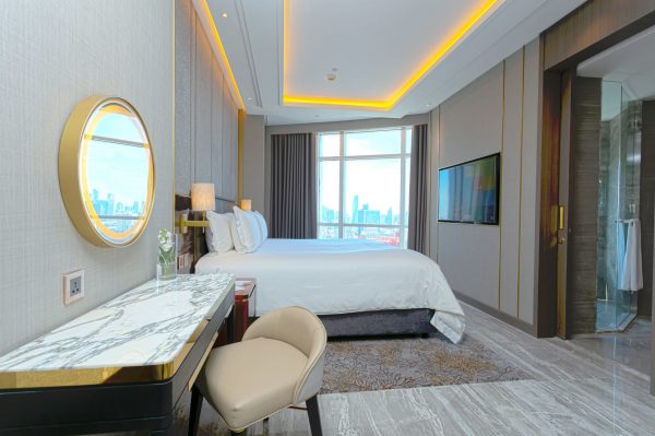 Club Suite (2) Club Suite (2)