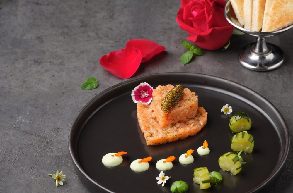 Set Dinner-Salmon Tatar-1 Set Dinner-Salmon Tatar-1